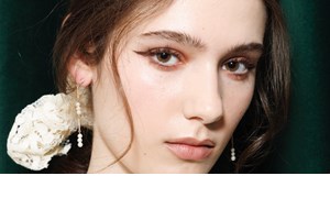 2026 | Η πολυτέλεια επιστρέφει στο μακιγιάζ - εικόνα 2