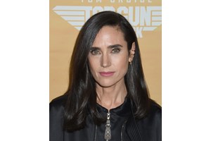 Lash Care | 4 προϊόντα που προτείνουν οι δερματολόγοι για μακριές και δυνατές βλεφαρίδες - εικόνα 1