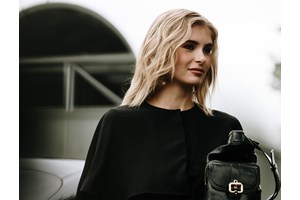 8 σέρουμ προσώπου με εφέ μεσοθεραπείας στην επιδερμίδα - εικόνα 1