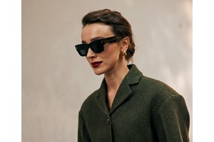 Aubergine glow | To hot χρώμα σκιάς που κάνει τα καστανά μάτια να λάμπουν - εικόνα 1