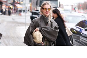 Τα δερμάτινα backless παπούτσια από τη Mango που θα φοράμε την άνοιξη - εικόνα 1