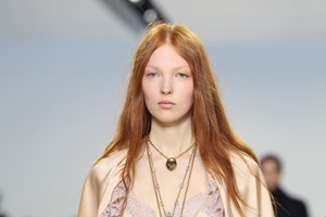 5 tips για να διαρκέσει το μολύβι χειλιών σου όλη μέρα - εικόνα 2