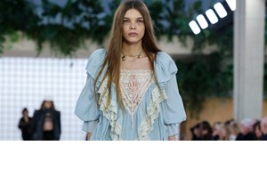 Τα νέα basics | Τα κομμάτια που ανανεώνουν την ανοιξιάτικη γκαρνταρόμπα - εικόνα 2