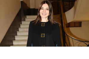 H Emily Ratajkowski δημοσίευσε το βίντεο με "το χειρότερο κούρεμα που έκανε ποτέ στη ζωή της" - εικόνα 1