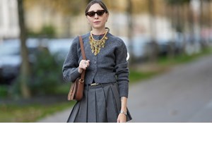 Το κοτλέ καρό παντελόνι από τη Zara που θα ταιριάζει στα office looks σου - εικόνα 3