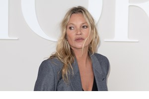 Είδωλα της μόδας στον καναπέ με την δισέγγονη του Φρόιντ - εικόνα 1