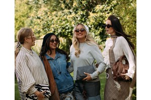 Γιατί είναι οκ να έχουν φθορές τα ρούχα σου; - εικόνα 2