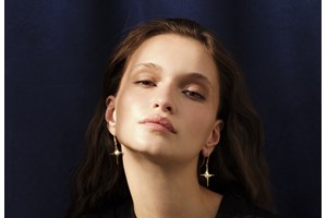 Πώς να συνδυάσεις τα χρυσά κοσμήματα φέτος τον χειμώνα - εικόνα 6