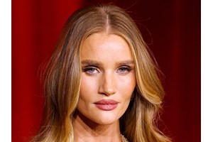 Η τάση στο μακιγιάζ που κολακεύει την επιδερμίδα μετά τα 40 - εικόνα 2